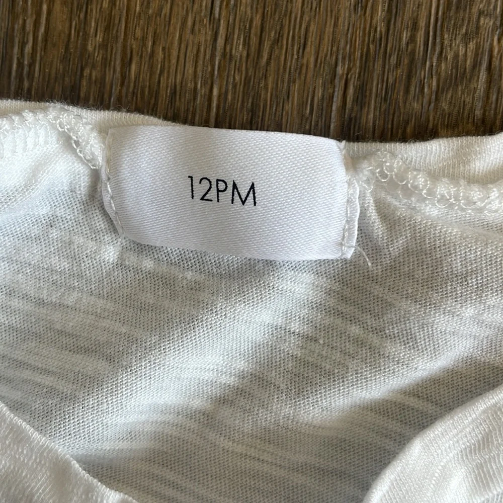American Shirt- White- Size Medium